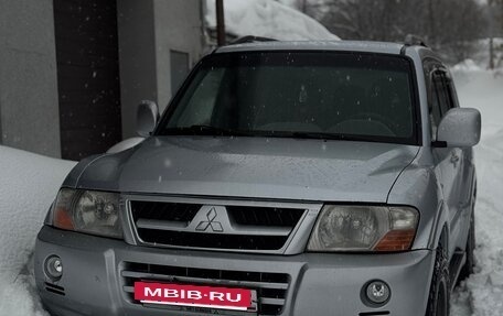 Mitsubishi Pajero III рестайлинг, 2004 год, 550 000 рублей, 10 фотография