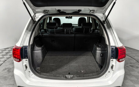 Mitsubishi Outlander III рестайлинг 3, 2017 год, 1 515 000 рублей, 21 фотография