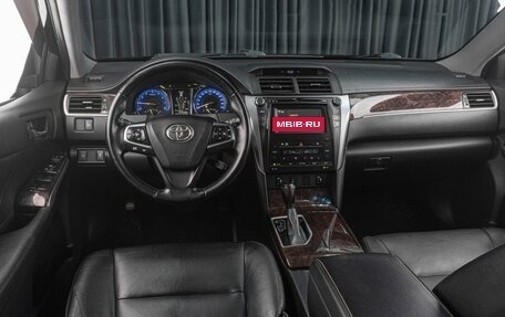 Toyota Camry, 2016 год, 2 059 000 рублей, 9 фотография