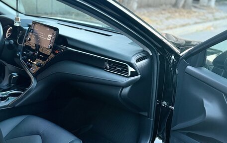 Toyota Camry, 2021 год, 2 900 000 рублей, 9 фотография