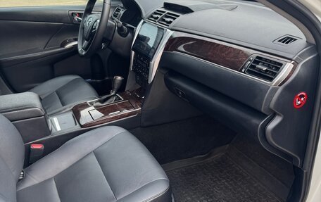 Toyota Camry, 2016 год, 2 320 000 рублей, 14 фотография
