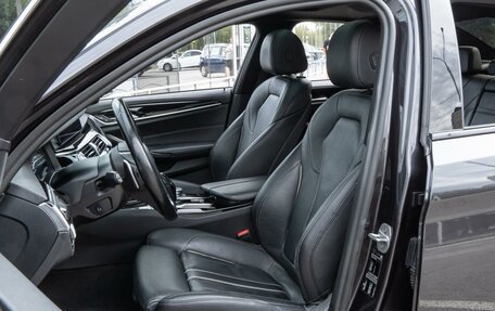 BMW 5 серия, 2019 год, 3 549 000 рублей, 14 фотография
