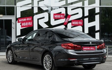 BMW 5 серия, 2019 год, 3 549 000 рублей, 2 фотография