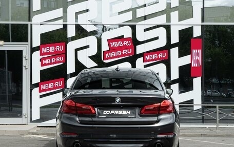 BMW 5 серия, 2019 год, 3 549 000 рублей, 4 фотография