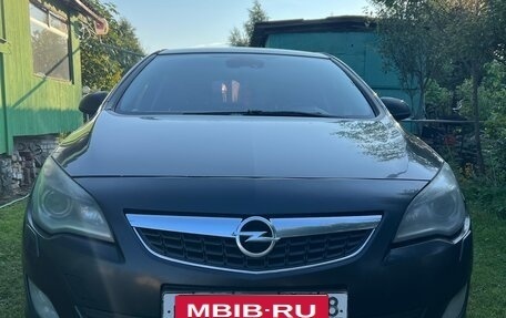 Opel Astra J, 2012 год, 400 000 рублей, 1 фотография