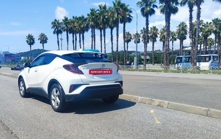 Toyota C-HR I рестайлинг, 2018 год, 2 000 000 рублей, 15 фотография