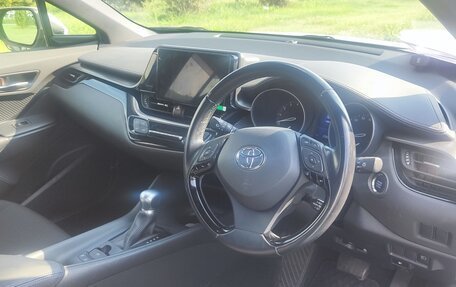 Toyota C-HR I рестайлинг, 2018 год, 2 000 000 рублей, 18 фотография