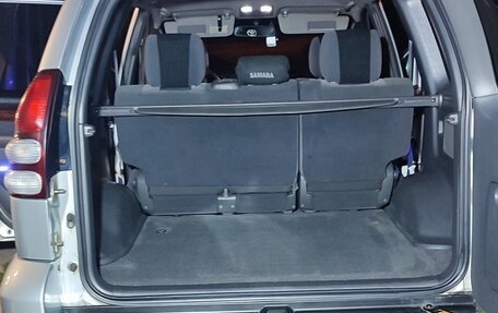 Toyota Land Cruiser Prado 120 рестайлинг, 2004 год, 1 850 000 рублей, 12 фотография