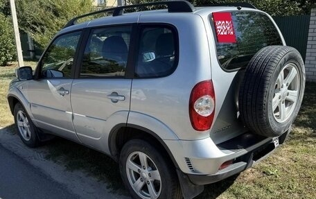 Chevrolet Niva I рестайлинг, 2015 год, 790 000 рублей, 4 фотография