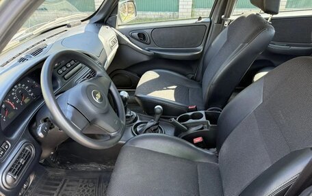 Chevrolet Niva I рестайлинг, 2015 год, 790 000 рублей, 12 фотография