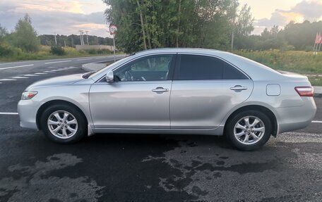 Toyota Camry, 2010 год, 1 100 000 рублей, 4 фотография