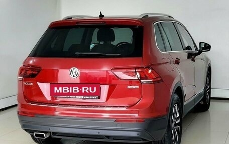Volkswagen Tiguan II, 2019 год, 2 620 000 рублей, 4 фотография