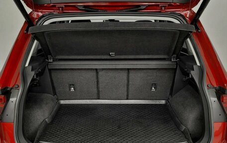 Volkswagen Tiguan II, 2019 год, 2 620 000 рублей, 13 фотография