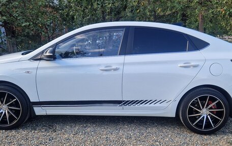 Hyundai Solaris II рестайлинг, 2018 год, 1 490 000 рублей, 6 фотография
