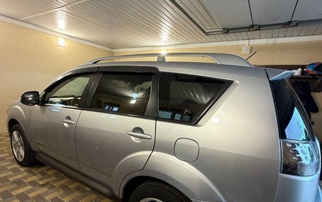 Mitsubishi Outlander III рестайлинг 3, 2010 год, 1 200 000 рублей, 2 фотография