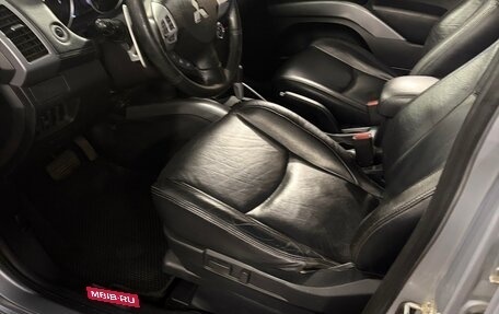 Mitsubishi Outlander III рестайлинг 3, 2010 год, 1 200 000 рублей, 14 фотография