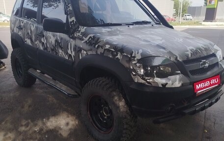 Chevrolet Niva I рестайлинг, 2005 год, 777 000 рублей, 5 фотография