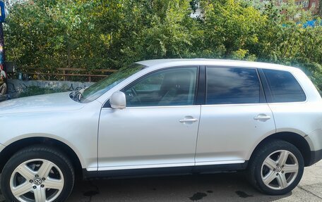 Volkswagen Touareg III, 2005 год, 800 000 рублей, 4 фотография