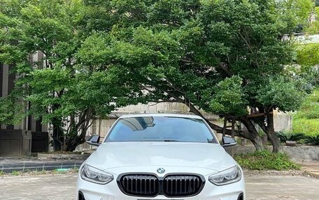 BMW 1 серия, 2023 год, 1 360 000 рублей, 2 фотография