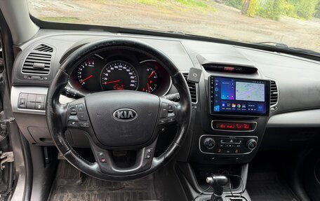 KIA Sorento II рестайлинг, 2013 год, 1 590 000 рублей, 28 фотография