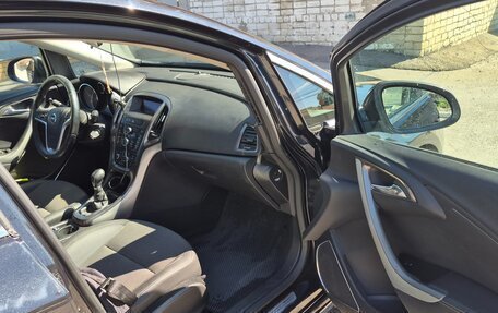 Opel Astra J, 2011 год, 650 000 рублей, 8 фотография