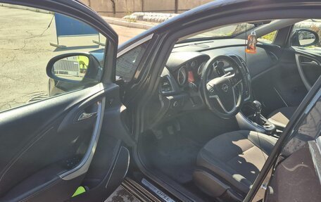 Opel Astra J, 2011 год, 650 000 рублей, 10 фотография