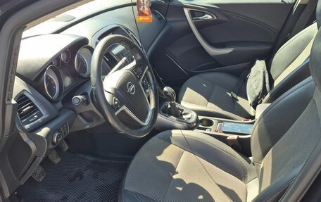 Opel Astra J, 2011 год, 650 000 рублей, 11 фотография