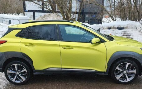 Hyundai Kona I, 2020 год, 1 850 000 рублей, 2 фотография