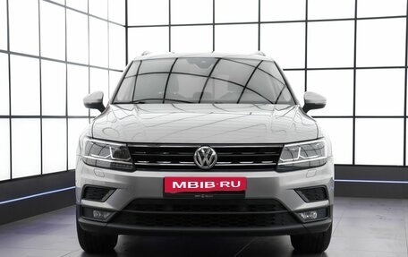 Volkswagen Tiguan II, 2020 год, 2 689 000 рублей, 2 фотография