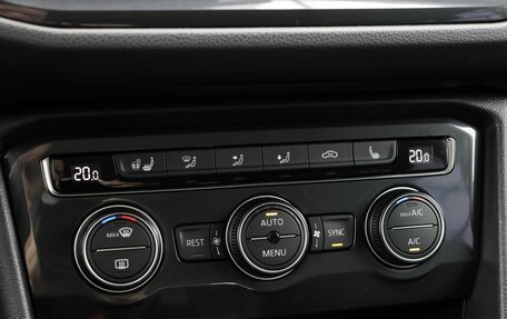 Volkswagen Tiguan II, 2020 год, 2 689 000 рублей, 15 фотография