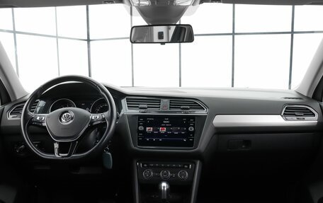 Volkswagen Tiguan II, 2020 год, 2 689 000 рублей, 7 фотография