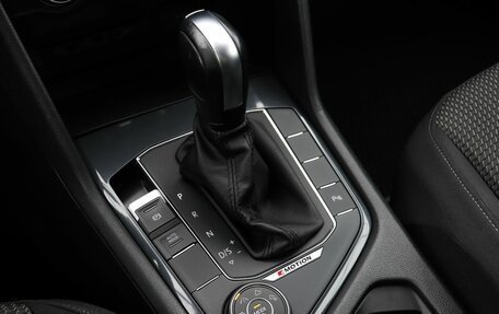 Volkswagen Tiguan II, 2020 год, 2 689 000 рублей, 16 фотография