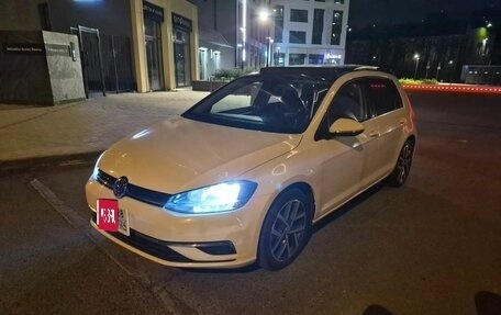 Volkswagen Golf VII, 2020 год, 1 800 000 рублей, 1 фотография
