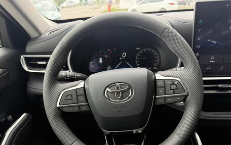 Toyota Highlander, 2026 год, 5 500 000 рублей, 13 фотография