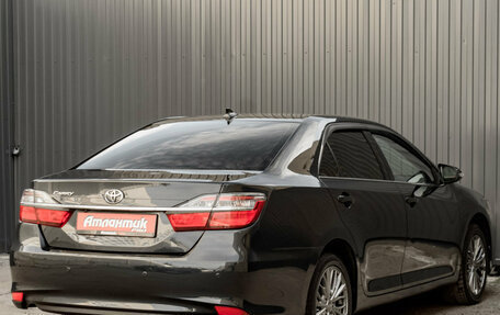 Toyota Camry, 2017 год, 2 385 000 рублей, 7 фотография