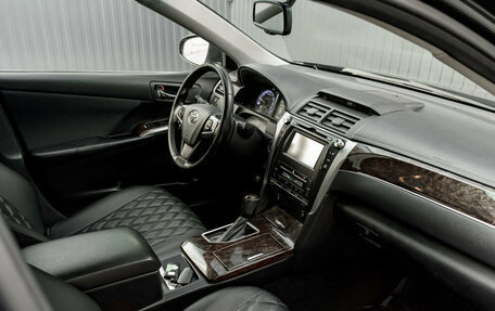 Toyota Camry, 2017 год, 2 385 000 рублей, 12 фотография