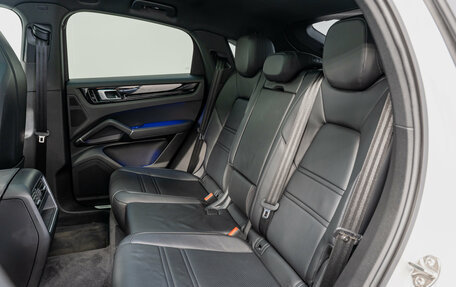 Porsche Cayenne III, 2021 год, 10 957 000 рублей, 20 фотография