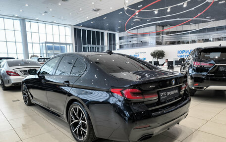 BMW 5 серия, 2021 год, 6 300 000 рублей, 11 фотография