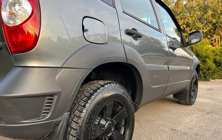 Chevrolet Niva I рестайлинг, 2017 год, 857 000 рублей, 8 фотография