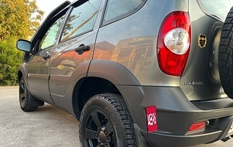 Chevrolet Niva I рестайлинг, 2017 год, 857 000 рублей, 9 фотография