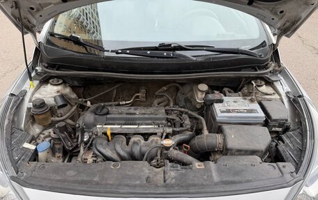 Hyundai Solaris II рестайлинг, 2012 год, 930 000 рублей, 25 фотография