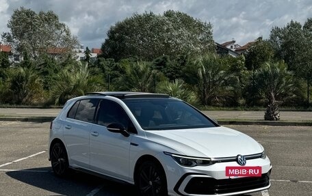 Volkswagen Golf VIII, 2022 год, 2 480 000 рублей, 3 фотография