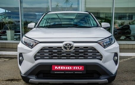 Toyota RAV4, 2021 год, 2 998 000 рублей, 2 фотография