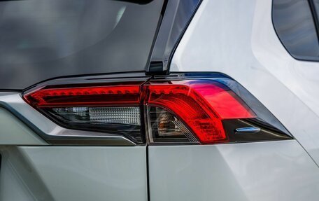 Toyota RAV4, 2021 год, 2 998 000 рублей, 13 фотография