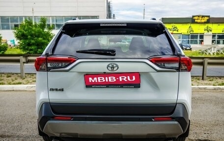 Toyota RAV4, 2021 год, 2 998 000 рублей, 6 фотография