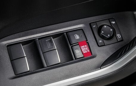 Toyota RAV4, 2021 год, 2 998 000 рублей, 16 фотография