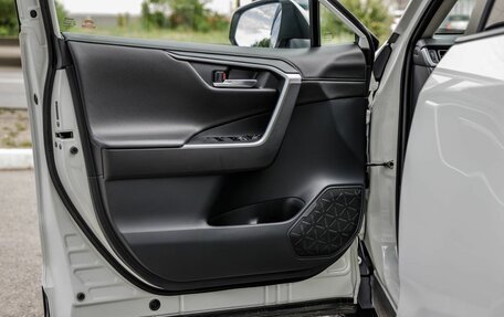 Toyota RAV4, 2021 год, 2 998 000 рублей, 30 фотография
