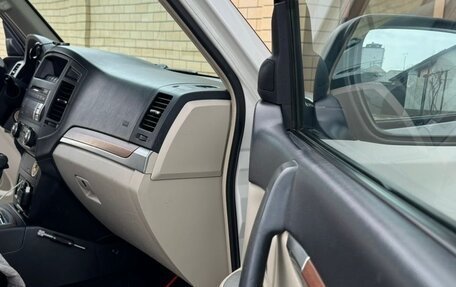 Mitsubishi Pajero IV, 2007 год, 1 000 000 рублей, 4 фотография