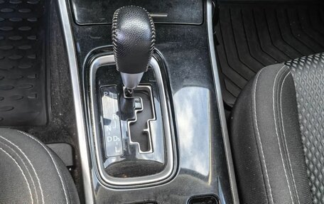 Mitsubishi Outlander III рестайлинг 3, 2022 год, 2 400 000 рублей, 8 фотография