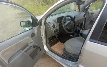 Ford Fusion I, 2002 год, 350 000 рублей, 13 фотография